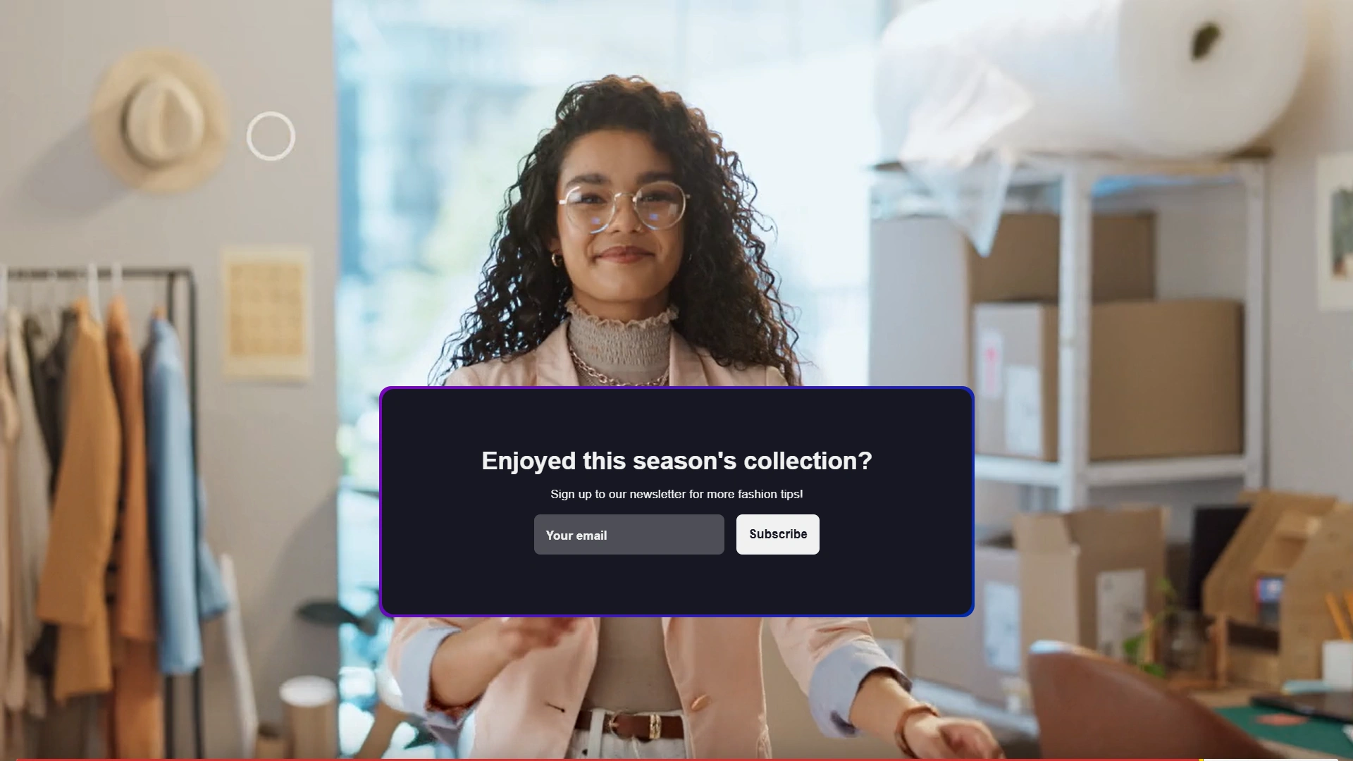 A lead form has been embedded in a 360 product video on eBay with Cinema8's tools. Customers are encouraged to sign up to the newsletter for more fashion tips.