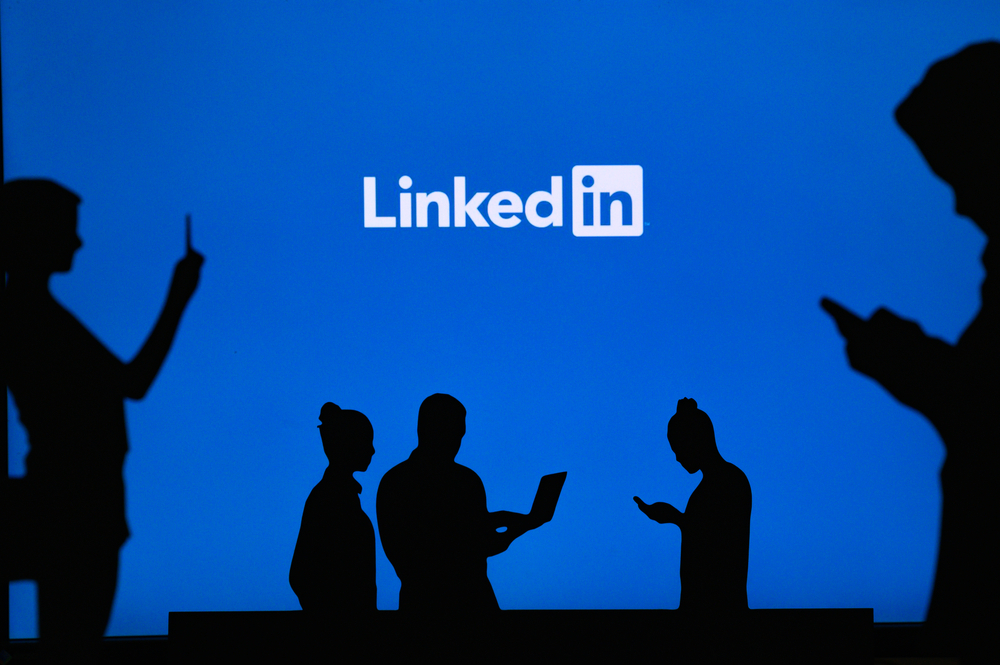 Linkedin Advertising B2B marketin Cinema8